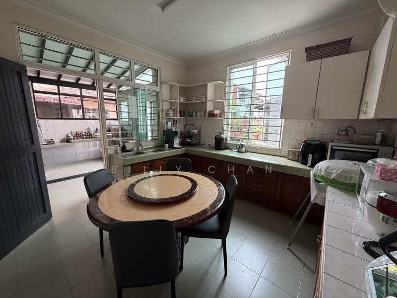 Semi-Detached House for Sale in Jalan Klang Lama (Old Klang Road) (Kuala Lumpur) - Billy Chan - Kitchen - PropertyGuru.com.my