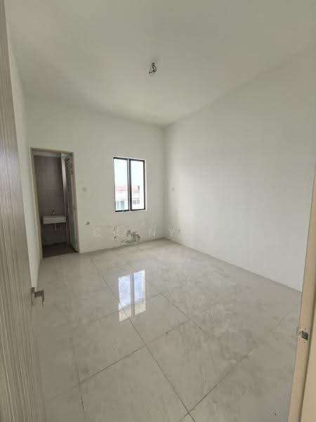 3-storey Terraced House for Sale in Ipoh (Perak) - Ck Nyau - PropertyGuru.com.my