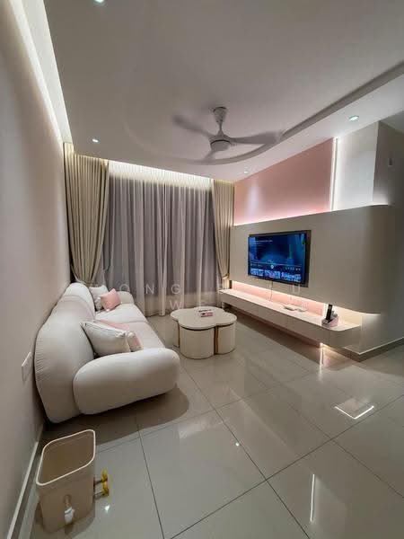 Kediaman Servis untuk Disewa di Veranda Residence - Wong Shau Wei - Living Room - PropertyGuru.com.my