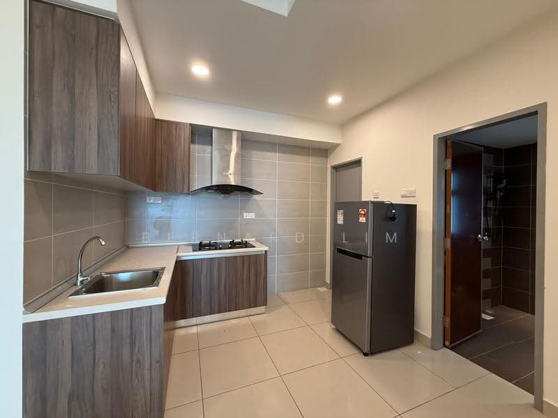 Kediaman Servis untuk Dijual di G Residence - Bernard Lim - Kitchen - PropertyGuru.com.my