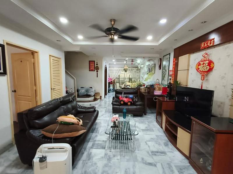 Rumah Teres 2.5-Tingkat untuk Dijual di Petaling Jaya (Selangor) - Fook Chuan Chin - Living Room - PropertyGuru.com.my