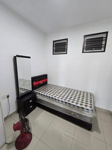 Kediaman Servis untuk Dijual di Pandan Residence - Bernard Lim - Bedroom - PropertyGuru.com.my