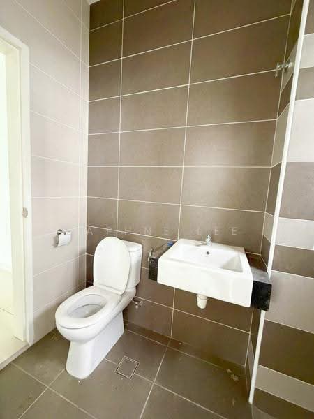 2-storey Terraced House for Sale in Taman Desa Tebrau (Tebrau) - Daphne Lee - Bathroom - PropertyGuru.com.my