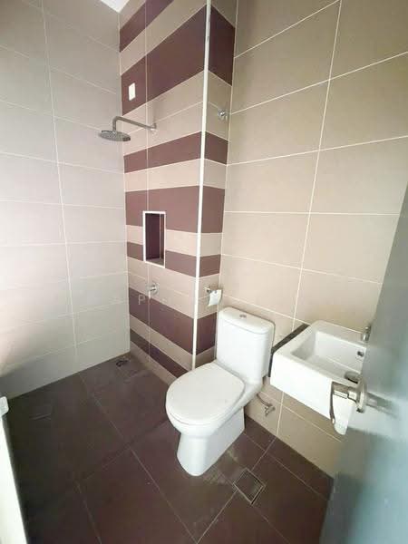 2-storey Terraced House for Sale in Taman Desa Tebrau (Tebrau) - Daphne Lee - Bathroom - PropertyGuru.com.my