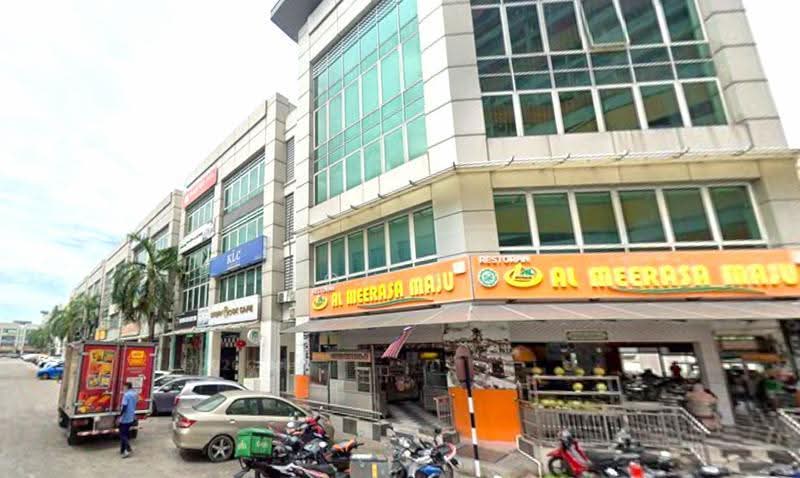 Shop for Rent in Bandar Puteri Puchong (Puchong) - Loh KC - Exterior - PropertyGuru.com.my