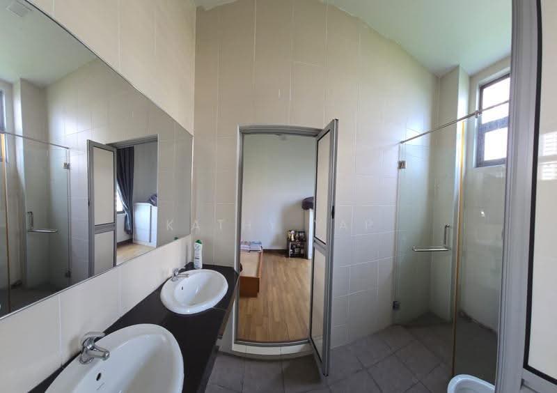 Bungalow House for Sale in Selayang (Selangor) - Kathy Yap - Bathroom - PropertyGuru.com.my