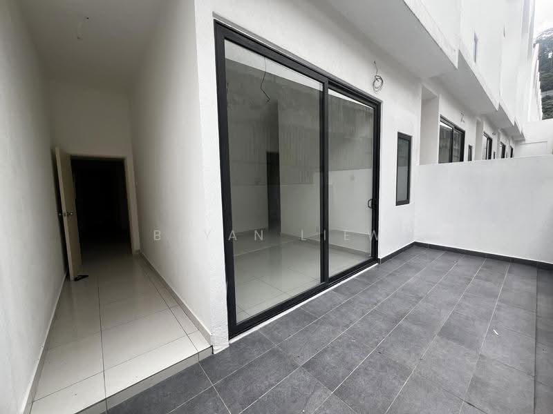 Rumah Teres untuk Dijual di Damansara Perdana (Selangor) - Bryan Liew - Exterior - PropertyGuru.com.my