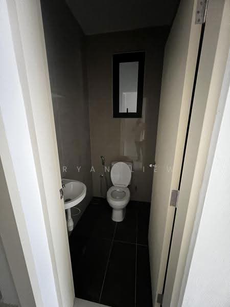 Rumah Teres untuk Dijual di Damansara Perdana (Selangor) - Bryan Liew - Bathroom - PropertyGuru.com.my