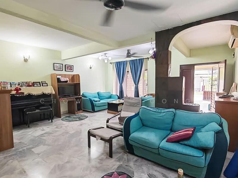 Rumah Teres 2-Tingkat untuk Dijual di Bandar Kinrara (Selangor) - Chow Kok Toong - Living Room - PropertyGuru.com.my
