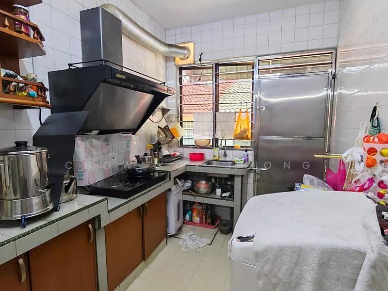 Rumah Teres 2-Tingkat untuk Dijual di Bandar Kinrara (Selangor) - Chow Kok Toong - Kitchen - PropertyGuru.com.my