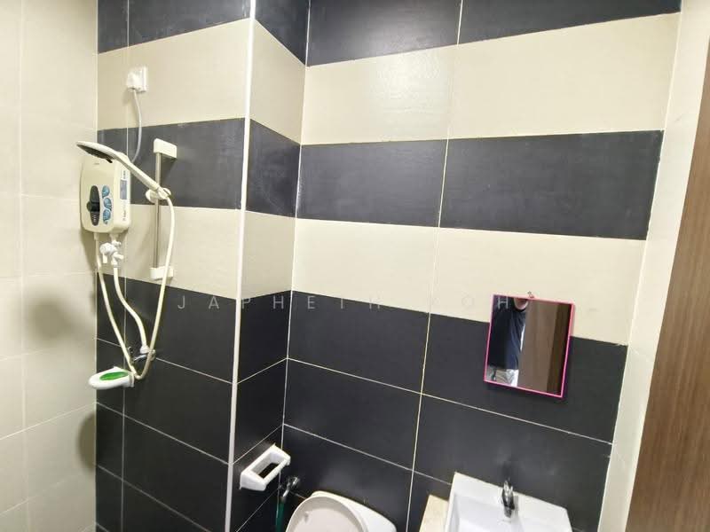 Kediaman Servis untuk Disewa di D'Secret Garden (Pangsapuri Kempas Indah) - Japheth Koh - Bathroom - PropertyGuru.com.my