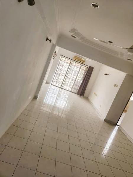 Pangsapuri untuk Disewa di Vista Saujana - Elaine Yap - Living Room - PropertyGuru.com.my