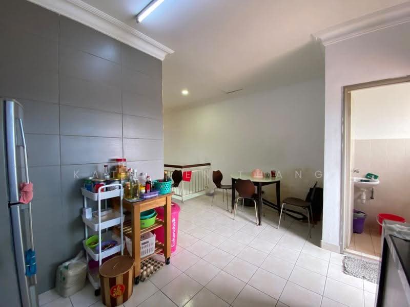 2.5-storey Terraced House for Sale in Taman Bukit Permata (Selayang) - Kathreen Thang - Kitchen - PropertyGuru.com.my