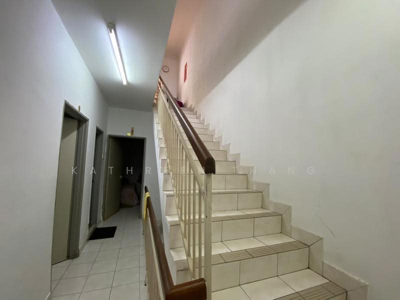 2.5-storey Terraced House for Sale in Taman Bukit Permata (Selayang) - Kathreen Thang - Corridor - PropertyGuru.com.my