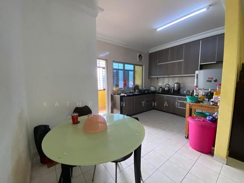 2.5-storey Terraced House for Sale in Taman Bukit Permata (Selayang) - Kathreen Thang - Kitchen - PropertyGuru.com.my