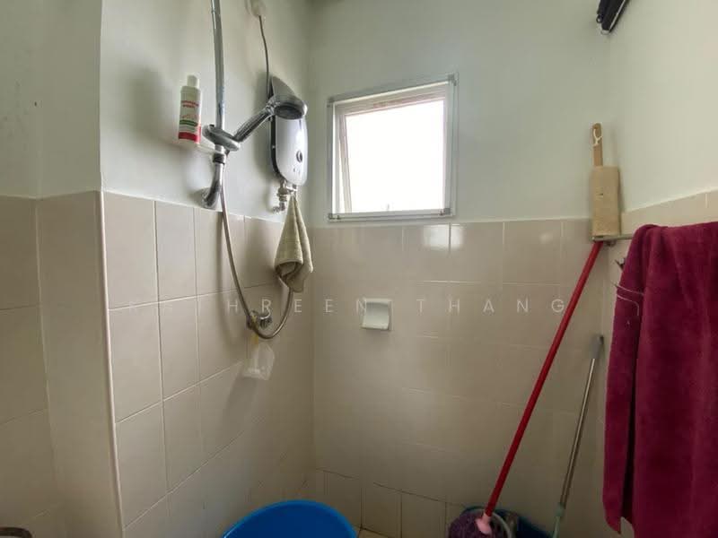 2.5-storey Terraced House for Sale in Taman Bukit Permata (Selayang) - Kathreen Thang - Bathroom - PropertyGuru.com.my