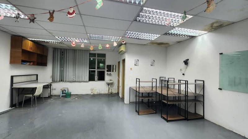 Shop / Office for Sale in Kuchai Lama (Kuala Lumpur) - Surendran Karapiah - Interior - PropertyGuru.com.my