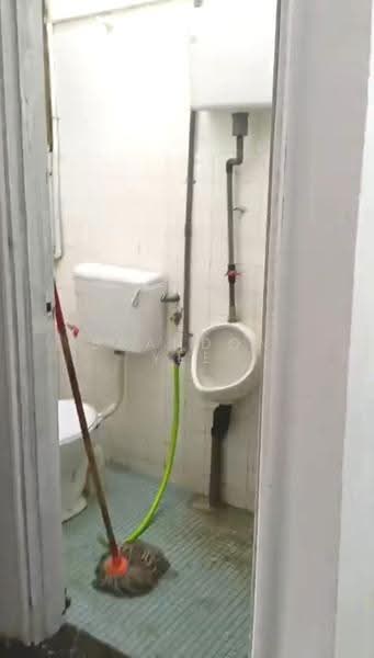 Shop for Rent in Taman Sri Sinar (Segambut) - Brandon Yee - Bathroom - PropertyGuru.com.my