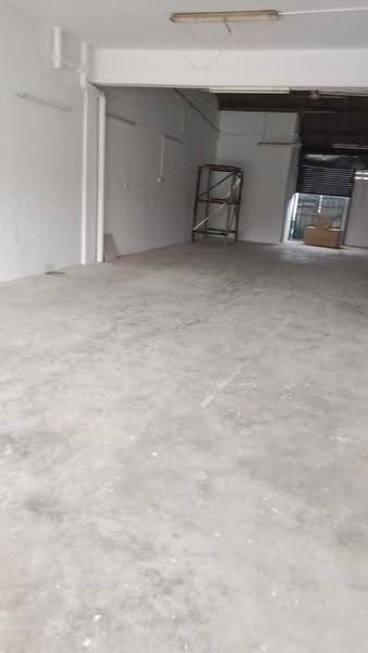 Shop / Office for Rent in Taman Bukit Jaya (Ulu Tiram) - Win Tan - Interior - PropertyGuru.com.my