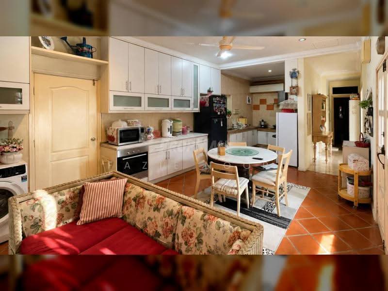 Semi-Detached House for Sale in Shah Alam (Selangor) - Fazie Noor - Kitchen - PropertyGuru.com.my