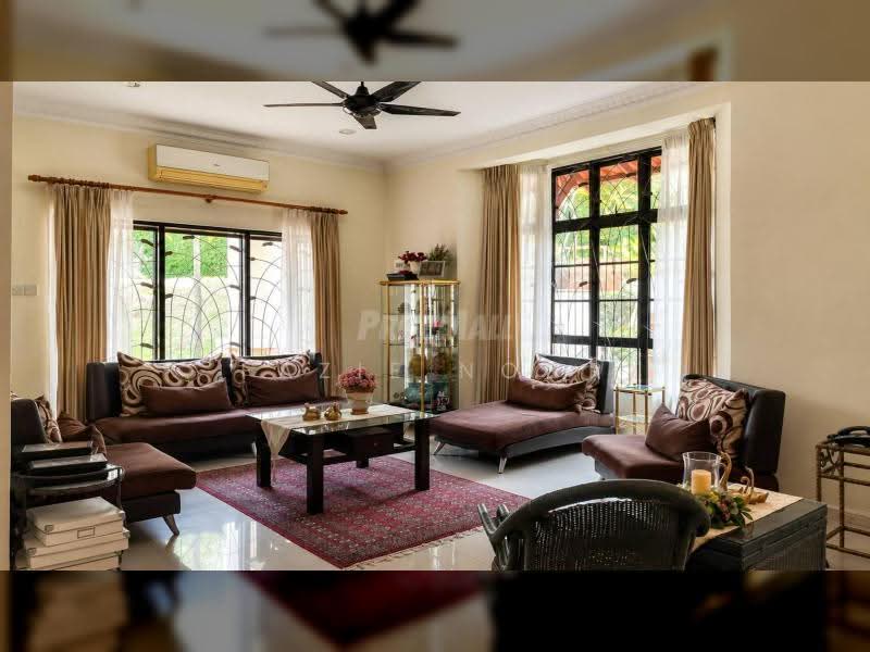Semi-Detached House for Sale in Shah Alam (Selangor) - Fazie Noor - Living Room - PropertyGuru.com.my