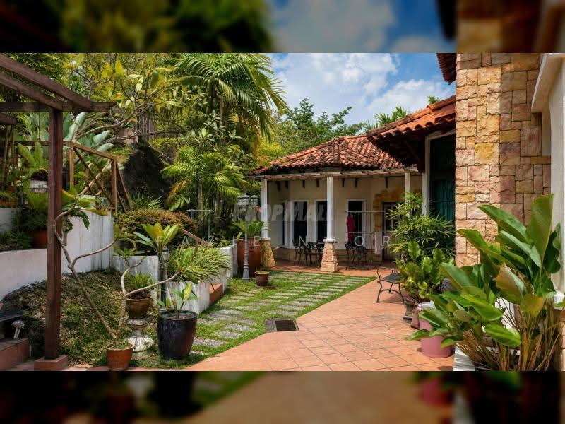 Semi-Detached House for Sale in Shah Alam (Selangor) - Fazie Noor - Exterior - PropertyGuru.com.my