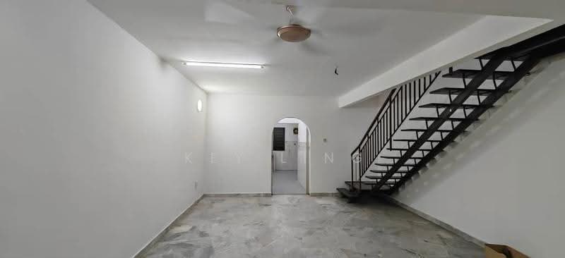 2-storey Terraced House for Sale in Pjs 10 (Sunway) - Key Ling - Living Room - PropertyGuru.com.my