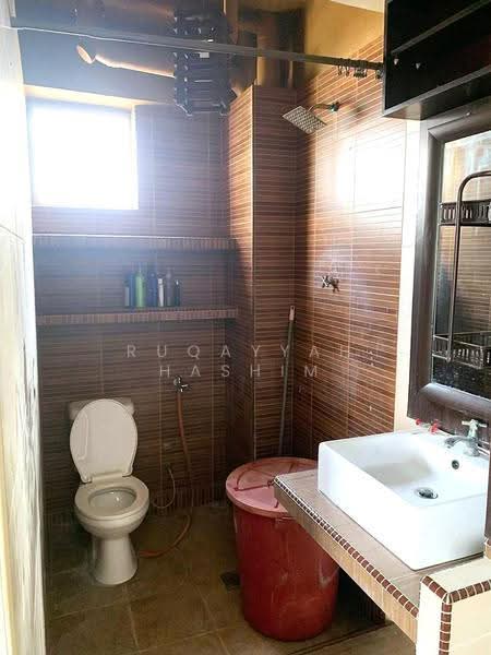 Pangsapuri untuk Dijual di Pangsapuri Desa Impian - Ruqayyah Hashim - Bathroom - PropertyGuru.com.my