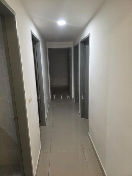 Kediaman Servis untuk Disewa di M Arisa - Justin Lai - Corridor - PropertyGuru.com.my