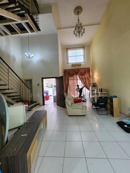 3-storey Terraced House for Sale in Lake Fields (Sungai Besi) - Jeno Poon - Living Room - PropertyGuru.com.my