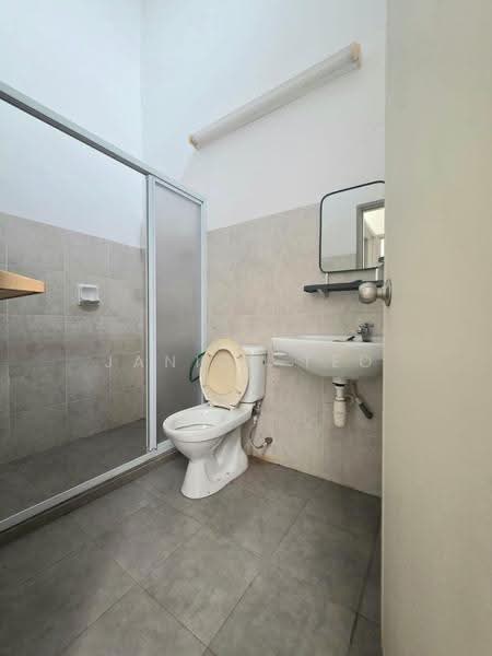 2-storey Terraced House for Sale in Setia Tropika (Johor Bahru) - Janice Teo - Bathroom - PropertyGuru.com.my