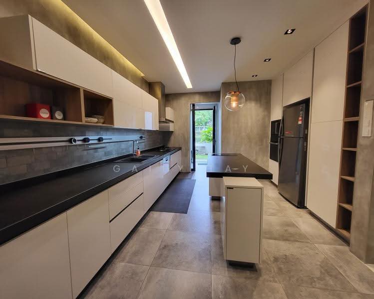 3-storey Terraced House for Sale in Cyberjaya (Selangor) - Gaily Tay - Kitchen - PropertyGuru.com.my