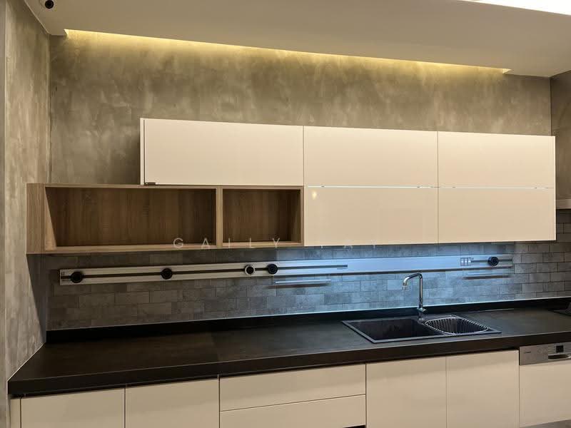3-storey Terraced House for Sale in Cyberjaya (Selangor) - Gaily Tay - Kitchen - PropertyGuru.com.my