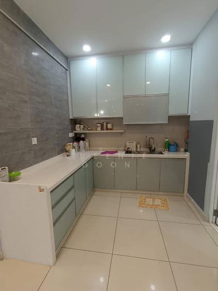 Kondominium untuk Dijual di Solaria Residences - Queenie Goon - Kitchen - PropertyGuru.com.my