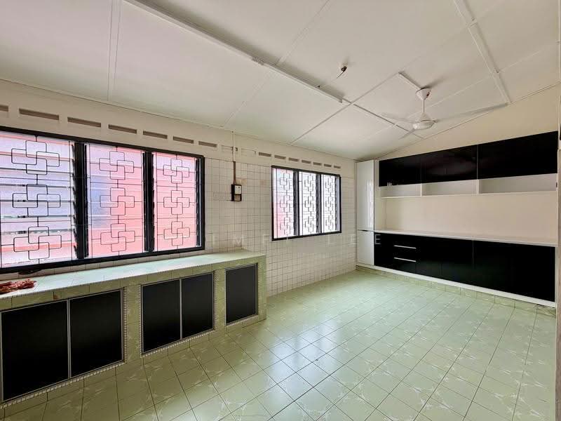 Semi-Detached House for Rent in Taman Century (Johor Bahru) - Suimei Lee - Kitchen - PropertyGuru.com.my