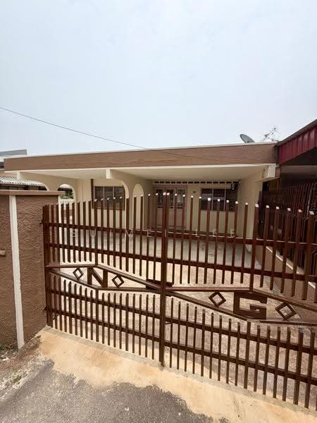 Semi-Detached House for Rent in Taman Century (Johor Bahru) - Suimei Lee - Exterior - PropertyGuru.com.my