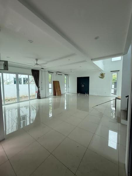 Bungalow House for Rent in Bukit Dumbar (Jelutong) - Jocellynn Lee - PropertyGuru.com.my