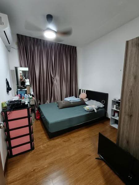 Kediaman Servis untuk Dijual di Country Garden Central Park - Janice Teo - Bedroom - PropertyGuru.com.my