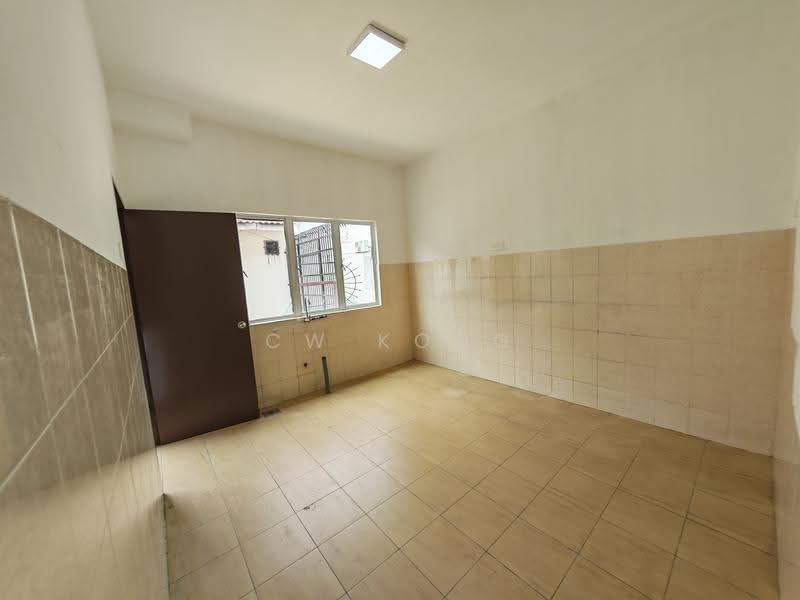 2-storey Terraced House for Sale in TAMAN PUCHONG UTAMA (Puchong) - CW Kong - Interior - PropertyGuru.com.my