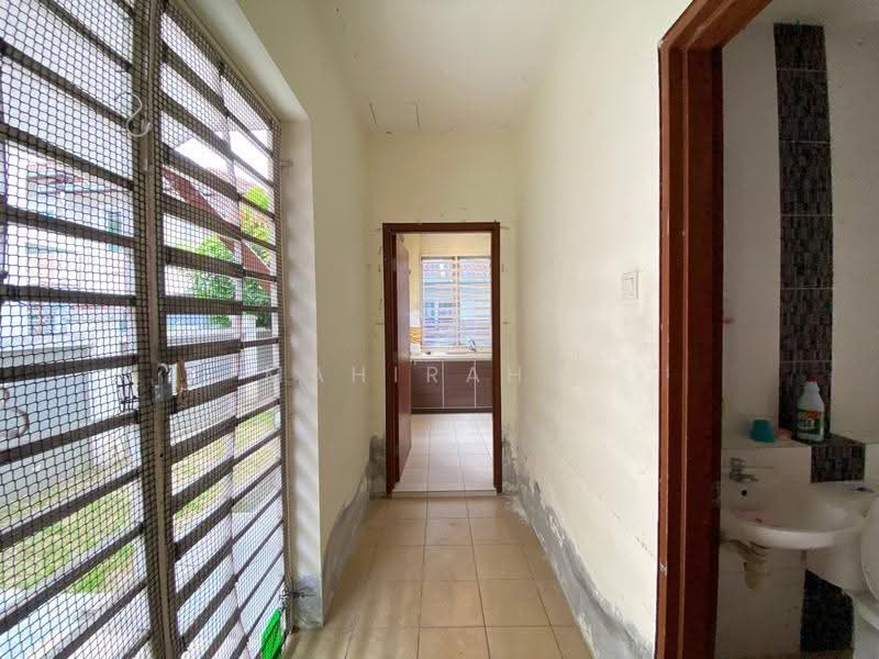 Semi-Detached House for Sale in Bangi (Selangor) - Mahirah . - Kitchen - PropertyGuru.com.my