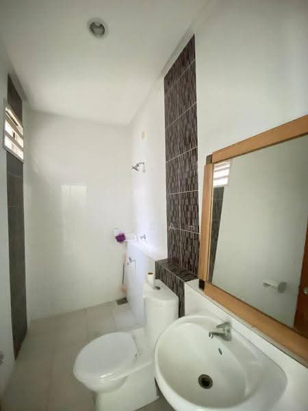 Semi-Detached House for Sale in Bangi (Selangor) - Mahirah . - Bathroom - PropertyGuru.com.my