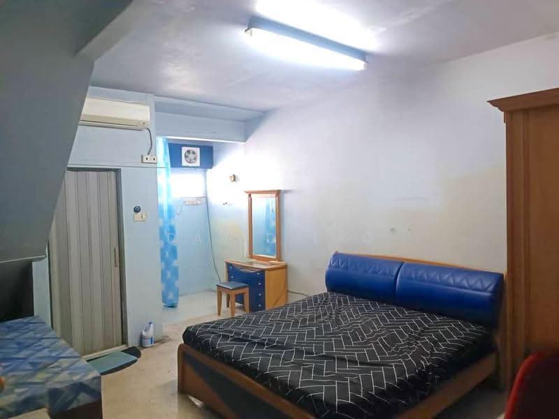 Townhouse for Sale in Taman Pandan Indah (Ampang) - David Lao - Bedroom - PropertyGuru.com.my