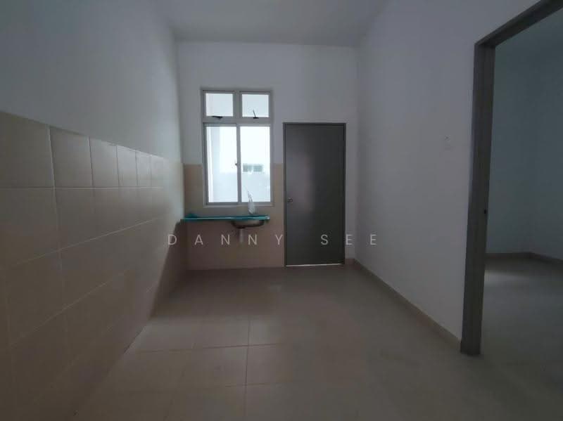 2-storey Terraced House for Sale in Kangkar Pulai (Skudai) - Danny See - Kitchen - PropertyGuru.com.my
