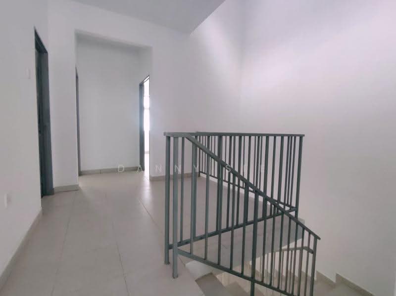 2-storey Terraced House for Sale in Kangkar Pulai (Skudai) - Danny See - Corridor - PropertyGuru.com.my