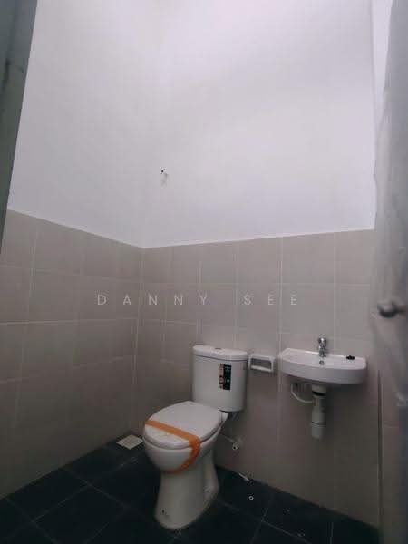 2-storey Terraced House for Sale in Kangkar Pulai (Skudai) - Danny See - Bathroom - PropertyGuru.com.my
