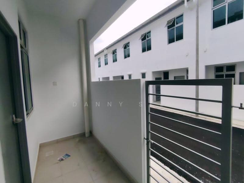 2-storey Terraced House for Sale in Kangkar Pulai (Skudai) - Danny See - Exterior - PropertyGuru.com.my