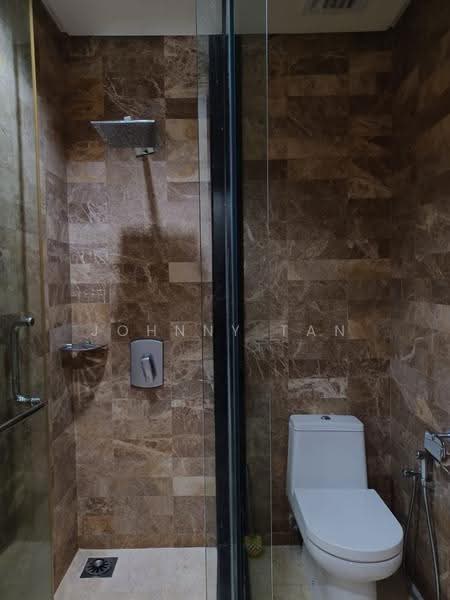 Condominium for Sale at 6 CapSquare - Johnny Tan - Bathroom - PropertyGuru.com.my