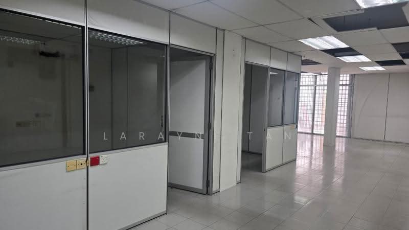 Shop / Office for Rent in Taman Inderawasih (Perai) - Larayne Tan - Interior - PropertyGuru.com.my