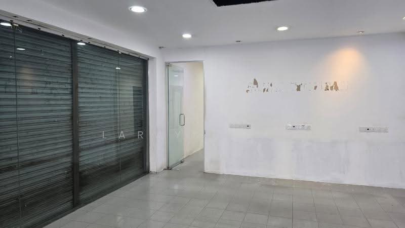 Shop / Office for Rent in Taman Inderawasih (Perai) - Larayne Tan - Interior - PropertyGuru.com.my