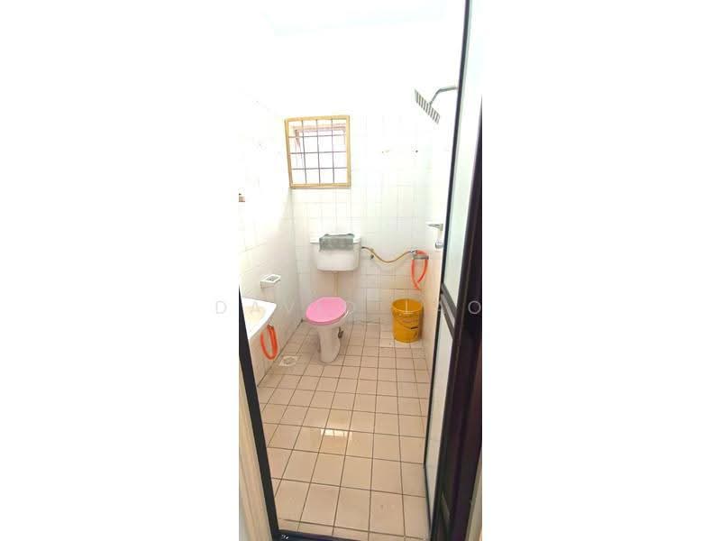 Pangsapuri untuk Disewa di Delima J Apartment - David Lao - Bathroom - PropertyGuru.com.my